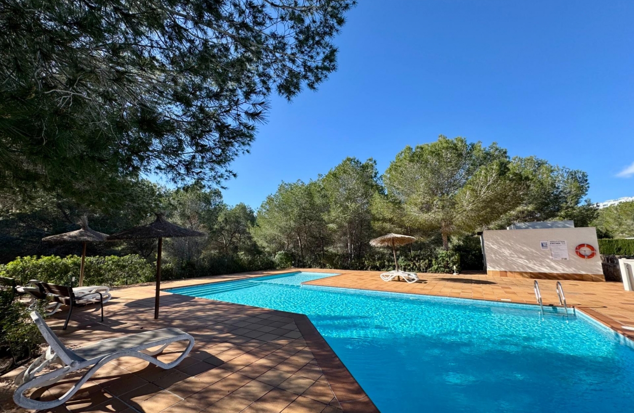 Resale - Villa - Orihuela - Las Colinas Golf