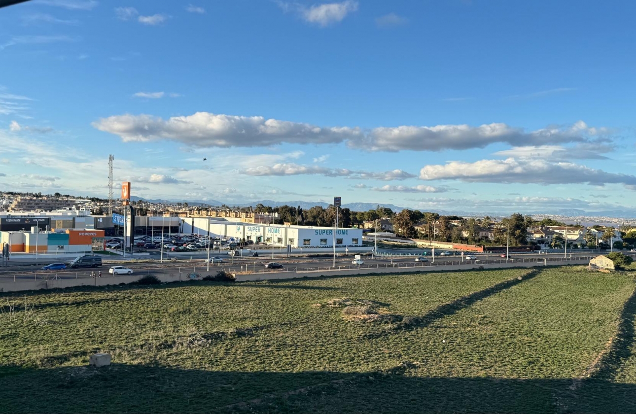 Resale - Apartment - Torrevieja - Punta prima