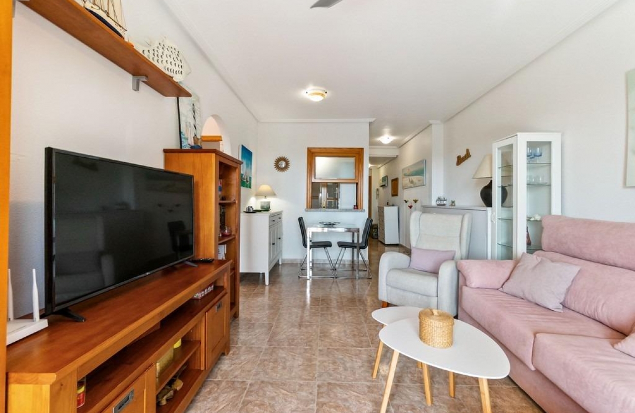 Resale - Apartment - Orihuela Costa - Campoamor