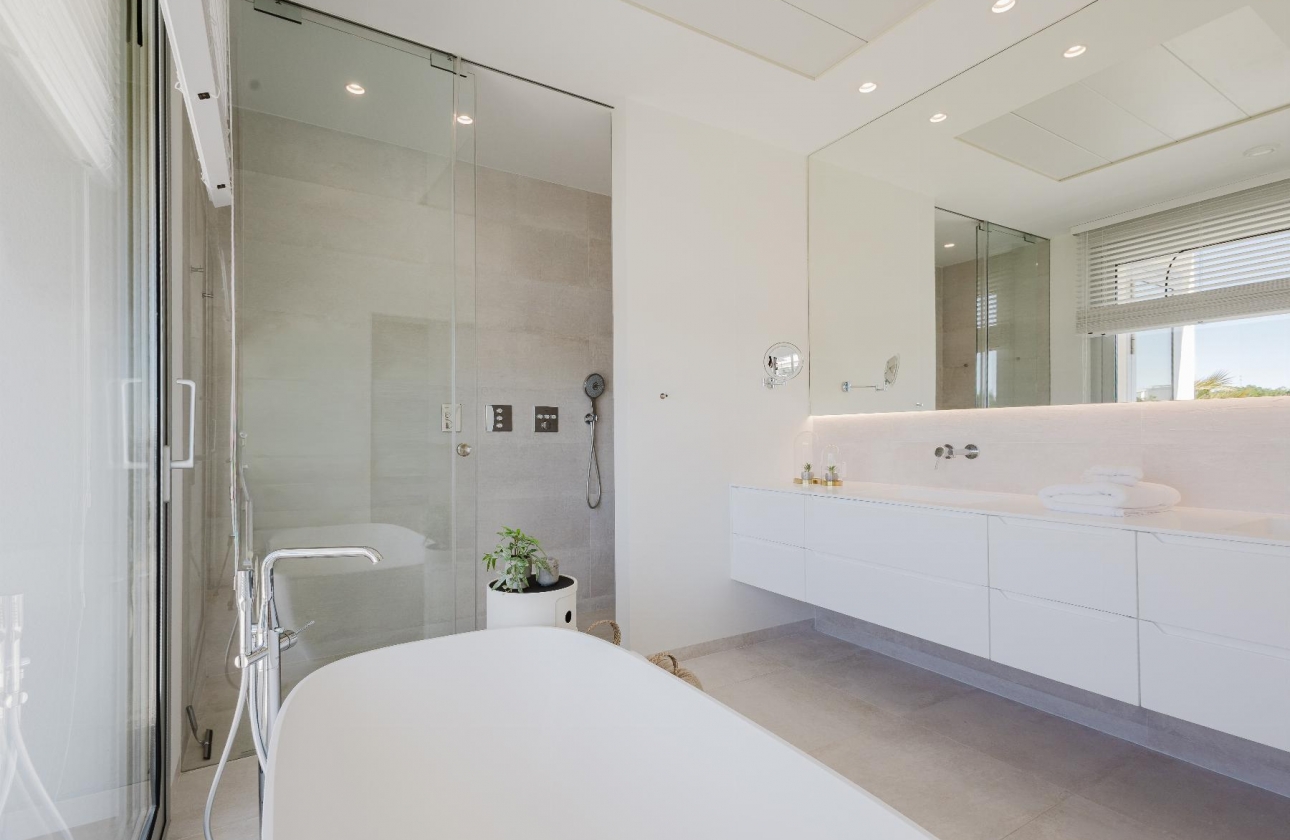 Resale - Villa - Orihuela Costa - Las Colinas Golf