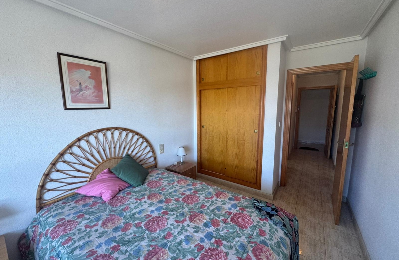 Resale - Apartment - Torrevieja - Playa del Acequión