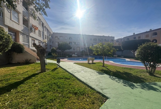 Resale - Apartment - Torrevieja - Playa del Acequión
