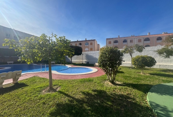 Resale - Apartment - Torrevieja - Playa del Acequión