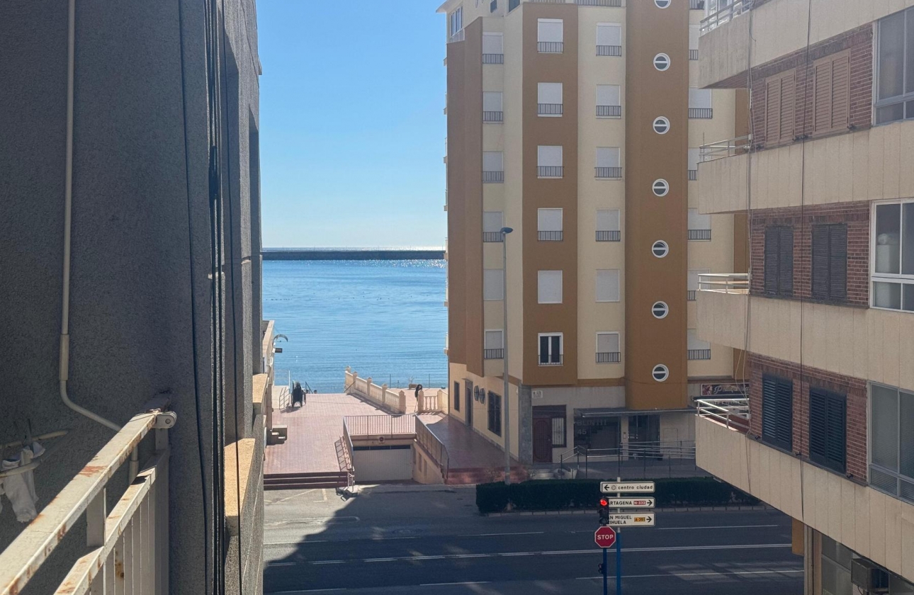 Resale - Apartment - Torrevieja - Playa del Acequión