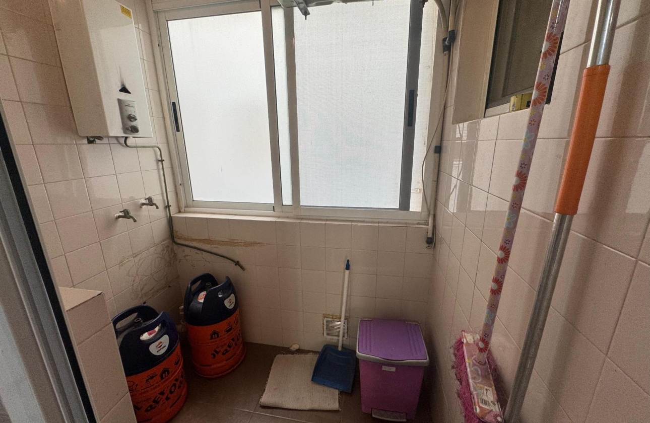 Resale - Apartment - Torrevieja - Playa del Acequión