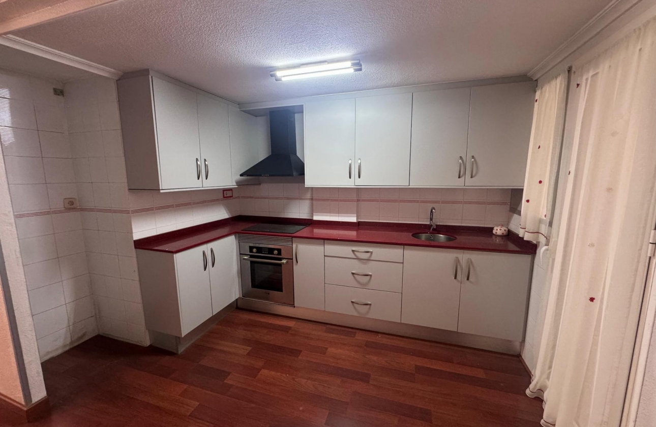 Resale - Apartment - Torrevieja - Playa del Acequión