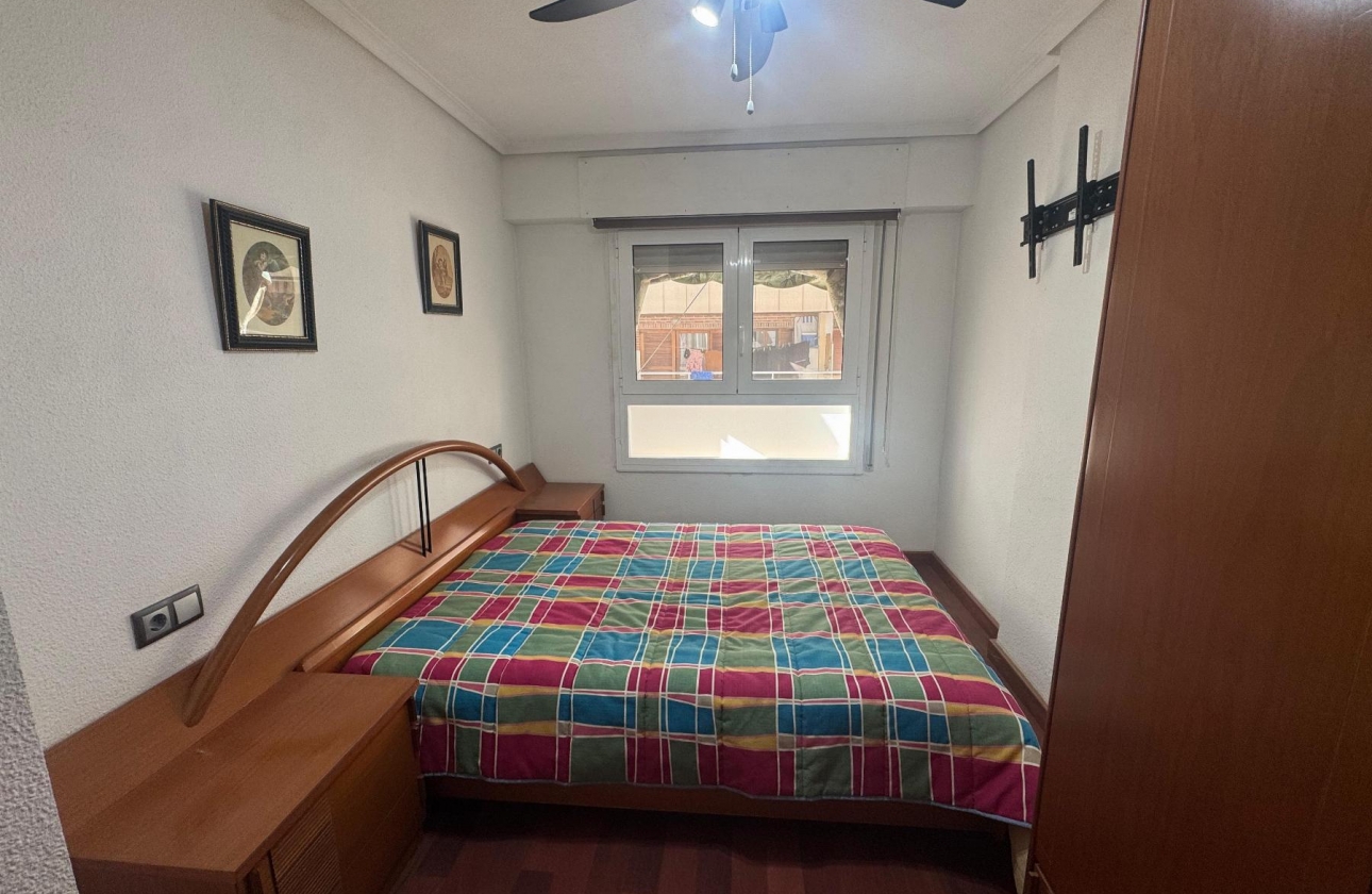 Resale - Apartment - Torrevieja - Playa del Acequión