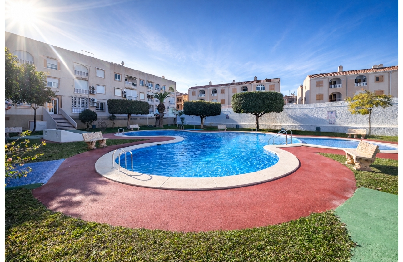 Resale - Apartment - Torrevieja - Playa del Acequión
