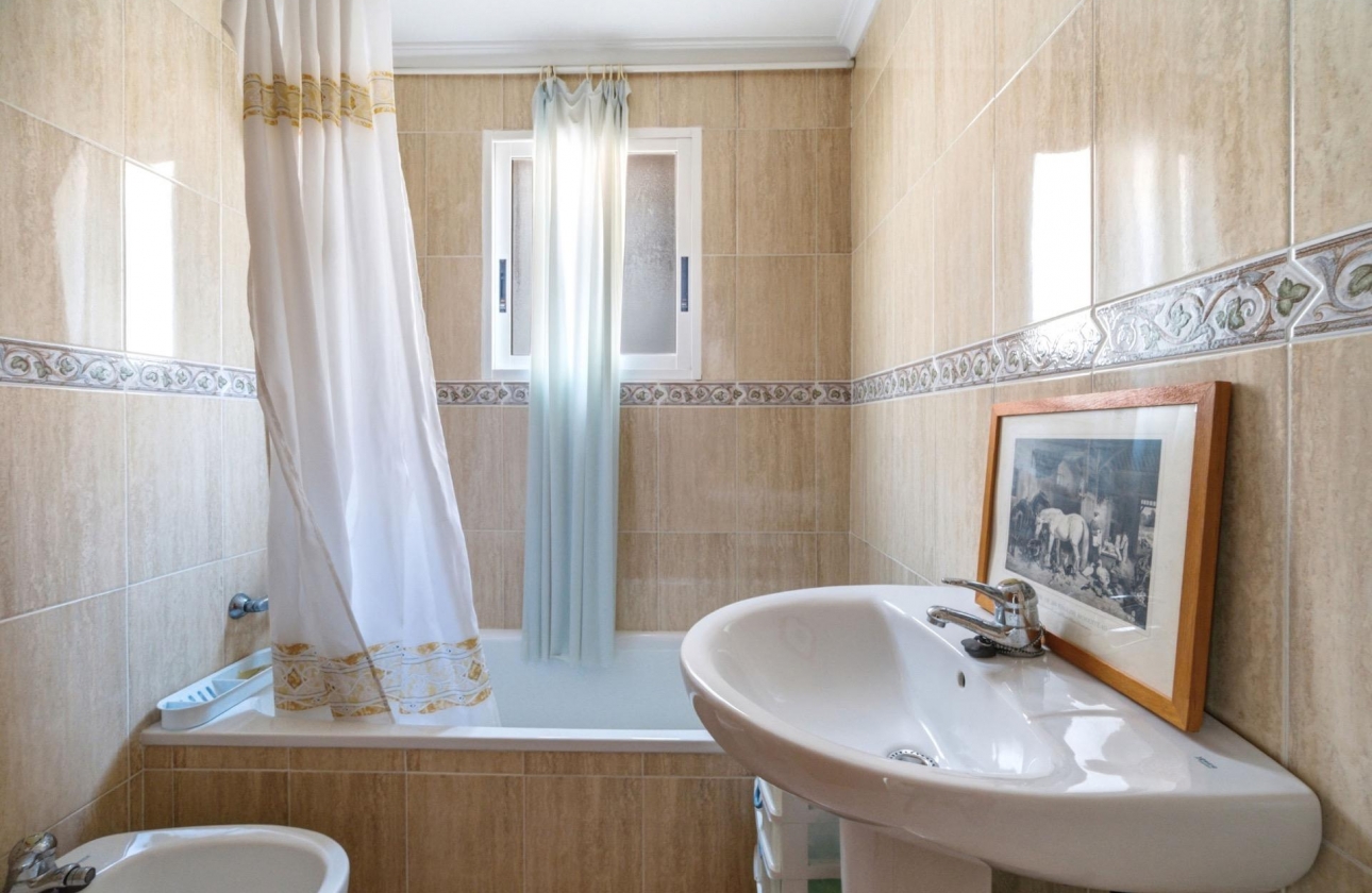 Resale - Apartment - Torrevieja - Playa de los Locos