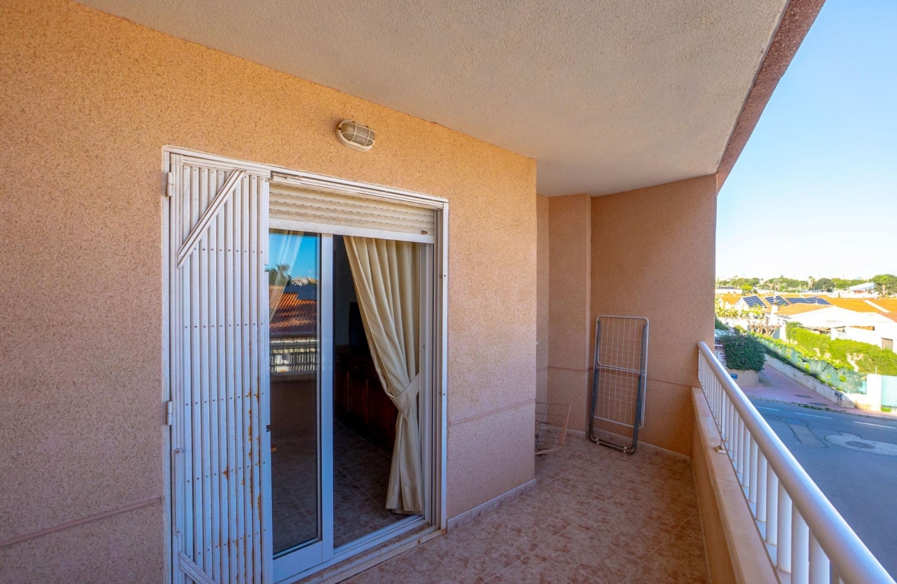 Resale - Apartment - Torrevieja - Playa de los Locos