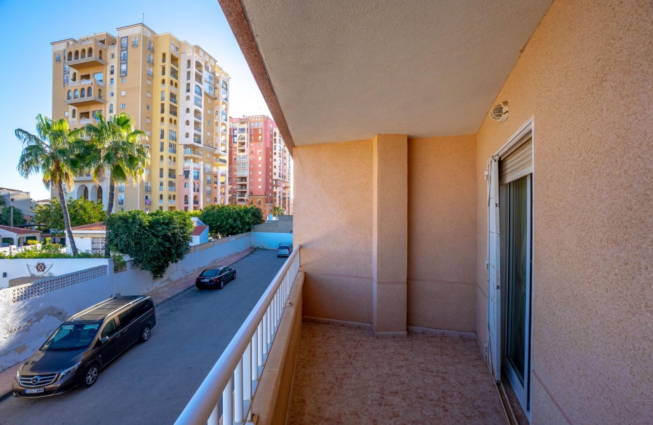 Resale - Apartment - Torrevieja - Playa de los Locos