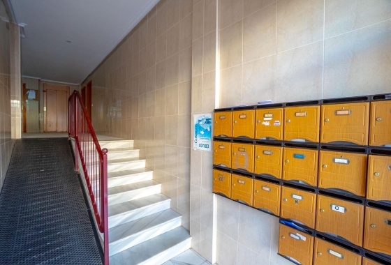 Resale - Apartment - Torrevieja - Playa de los Locos