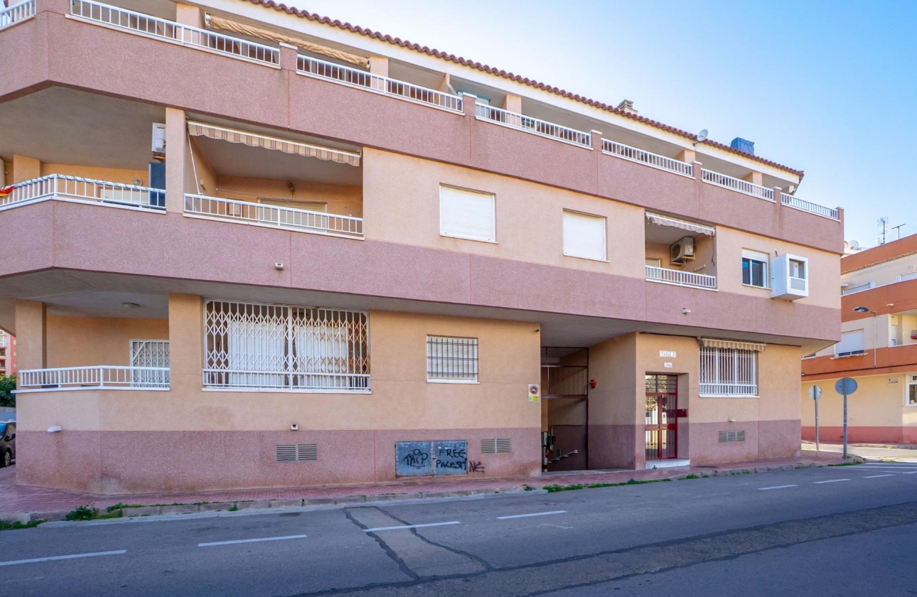 Resale - Apartment - Torrevieja - Playa de los Locos