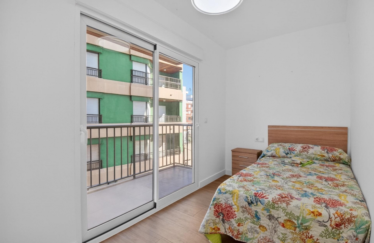 Resale - Apartment - Torrevieja - Playa del cura