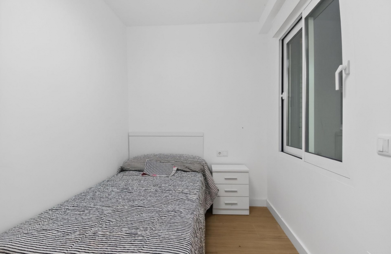 Resale - Apartment - Torrevieja - Playa del cura