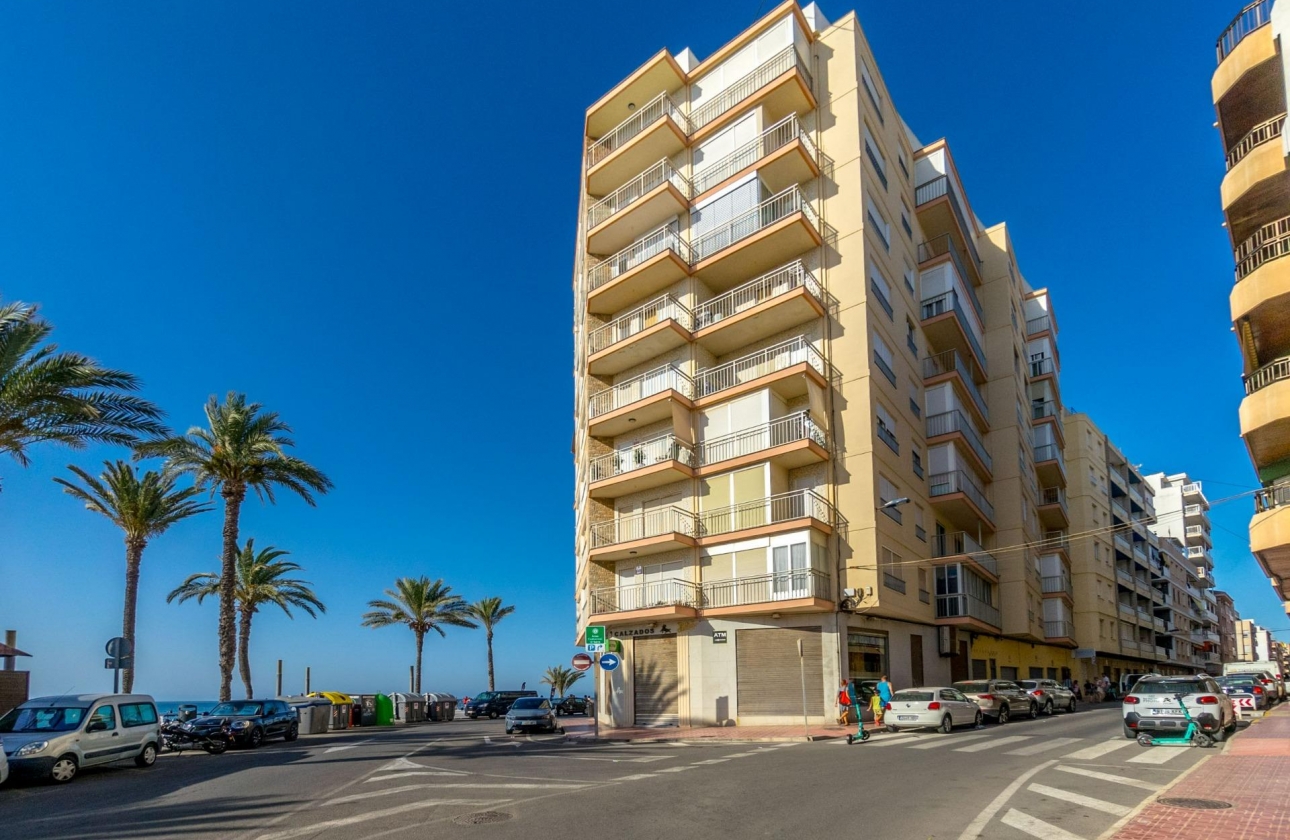Resale - Apartment - Torrevieja - Playa del cura