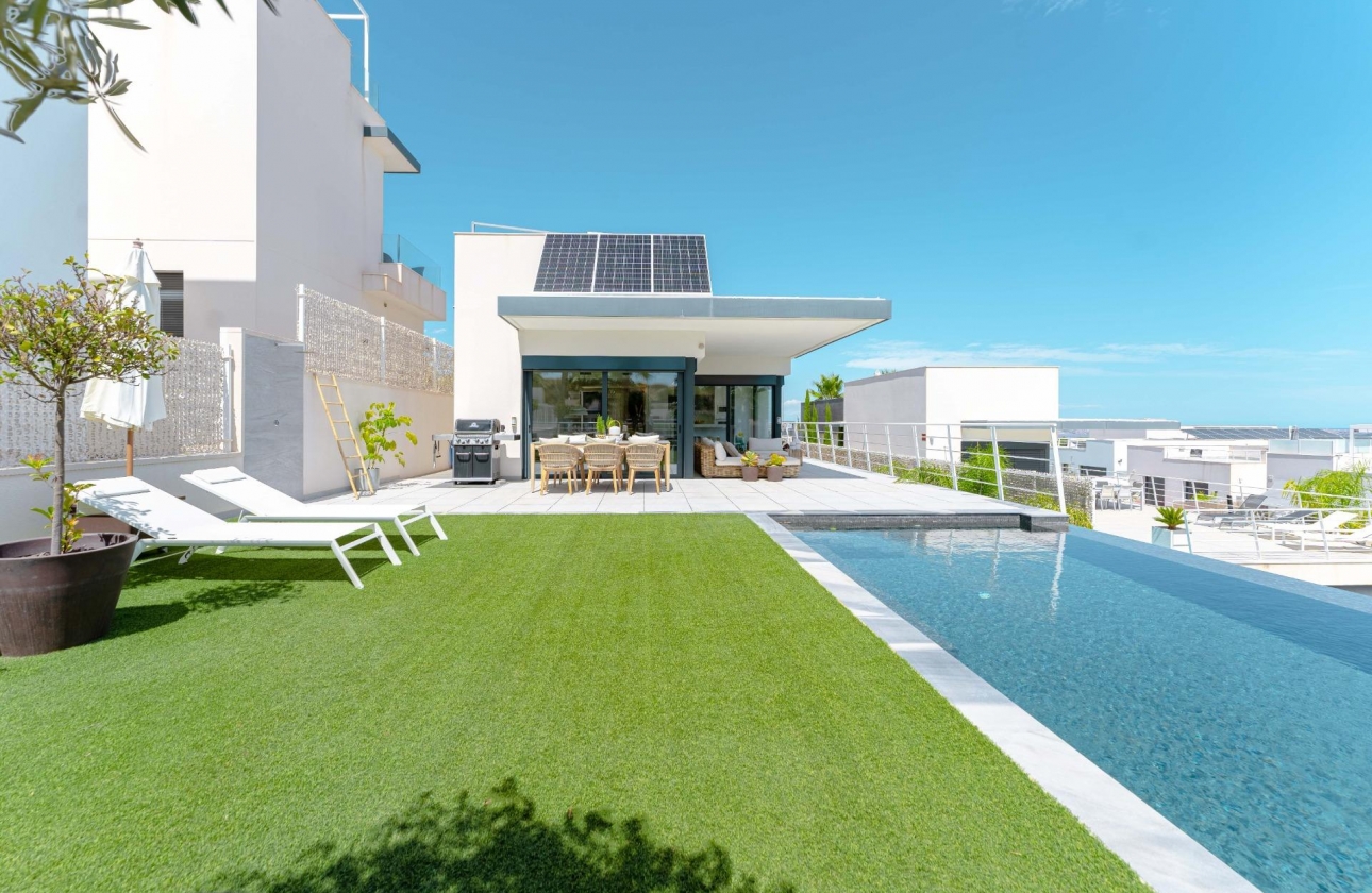 Reventa - Villa - San Miguel de Salinas - Bellavista