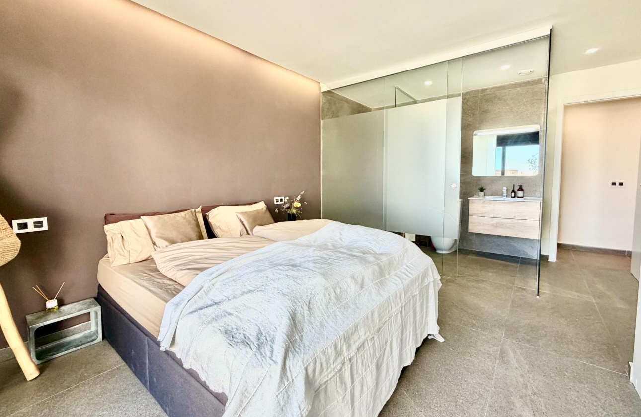 Reventa - Villa - San Miguel de Salinas - Bellavista