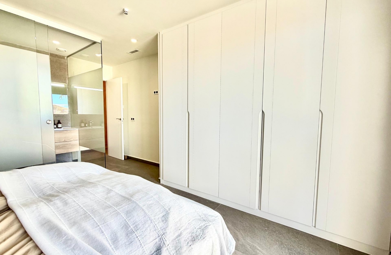 Reventa - Villa - San Miguel de Salinas - Bellavista