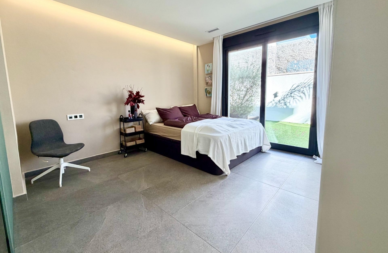 Reventa - Villa - San Miguel de Salinas - Bellavista