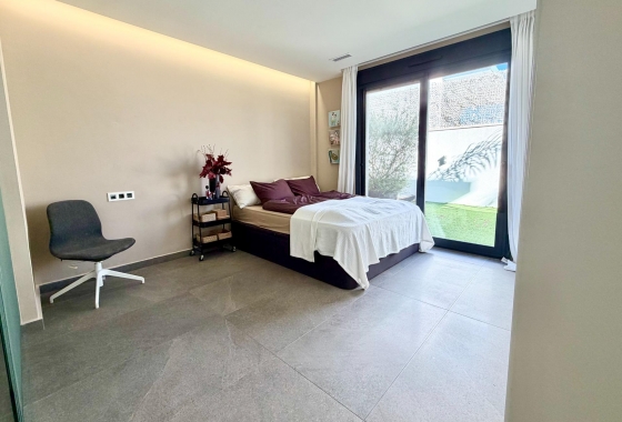 Reventa - Villa - San Miguel de Salinas - Bellavista