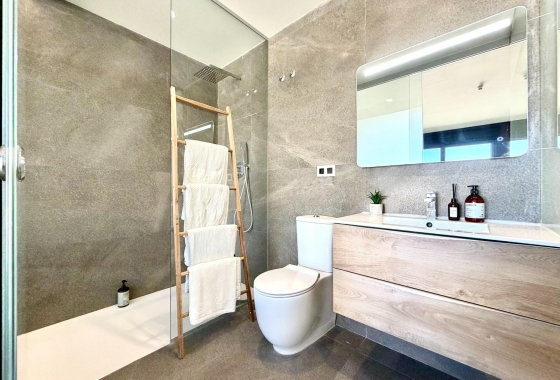 Reventa - Villa - San Miguel de Salinas - Bellavista