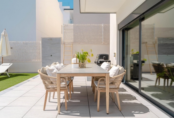 Reventa - Villa - San Miguel de Salinas - Bellavista