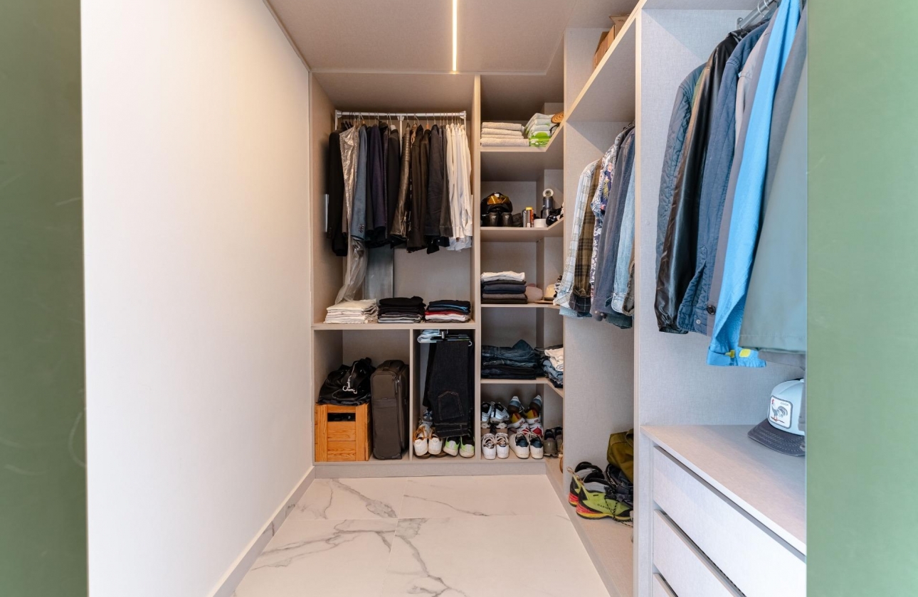 Reventa - Villa - San Miguel de Salinas - Bellavista