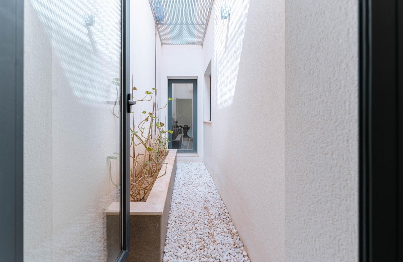 Reventa - Villa - San Miguel de Salinas - Bellavista