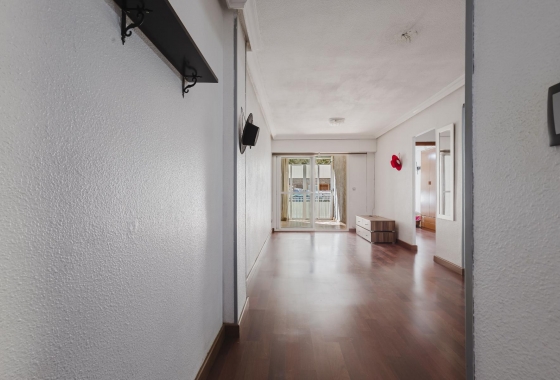 Resale - Apartment - Torrevieja - Playa del Acequión