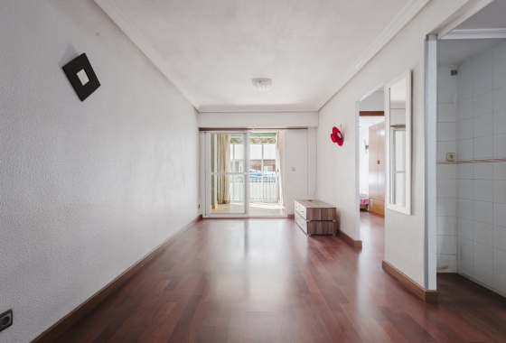 Resale - Apartment - Torrevieja - Playa del Acequión