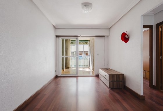 Resale - Apartment - Torrevieja - Playa del Acequión