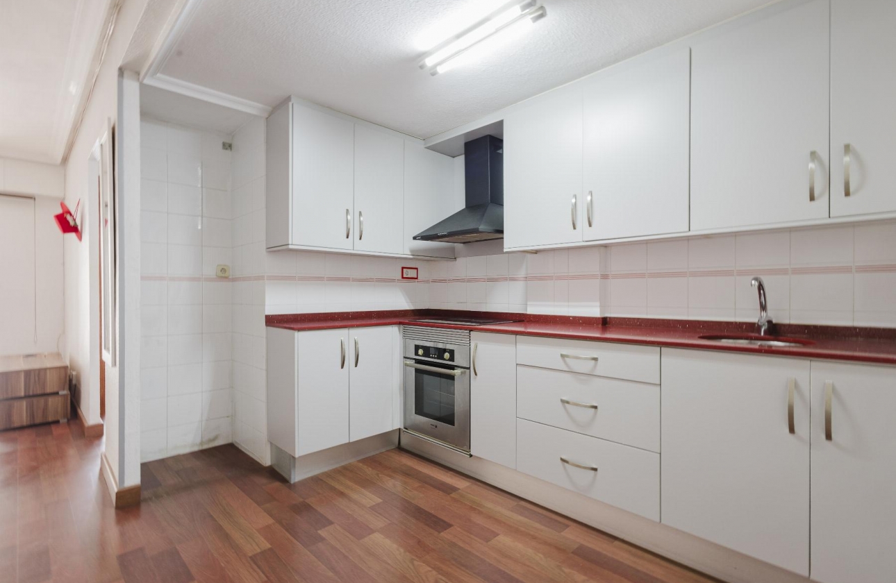 Resale - Apartment - Torrevieja - Playa del Acequión