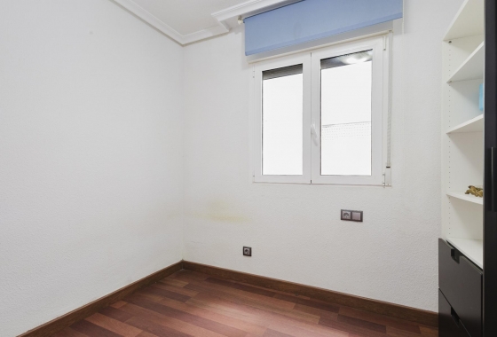 Resale - Apartment - Torrevieja - Playa del Acequión