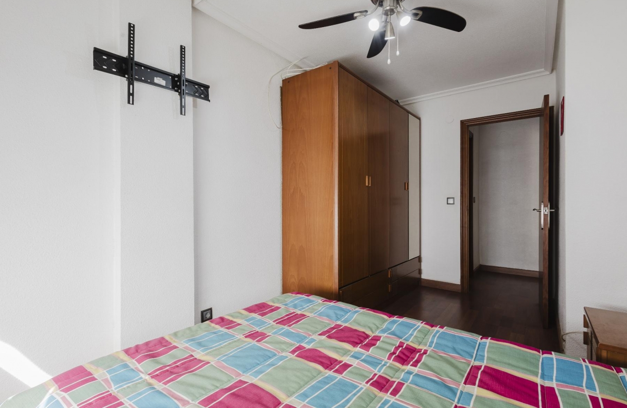 Resale - Apartment - Torrevieja - Playa del Acequión