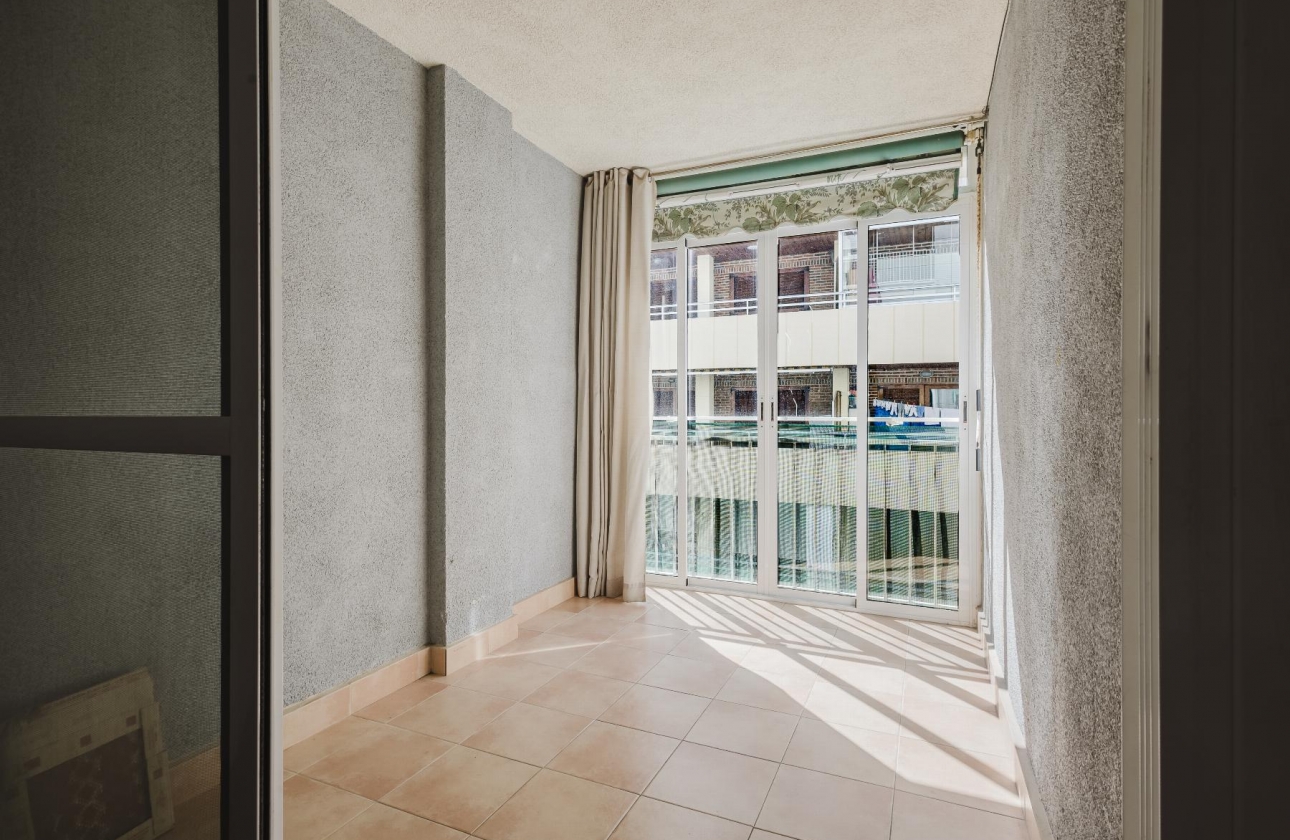 Resale - Apartment - Torrevieja - Playa del Acequión