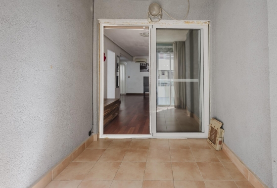 Resale - Apartment - Torrevieja - Playa del Acequión