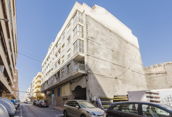 Resale - Apartment - Torrevieja - Playa del Acequión