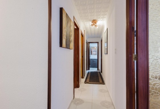 Resale - Apartment - Torrevieja - Playa del Acequión