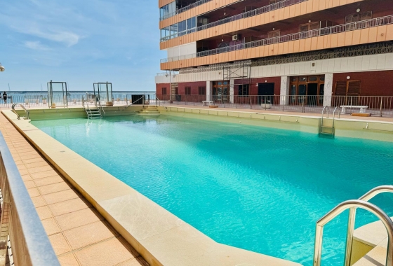 Resale - Apartment - Torrevieja - Playa del Acequión