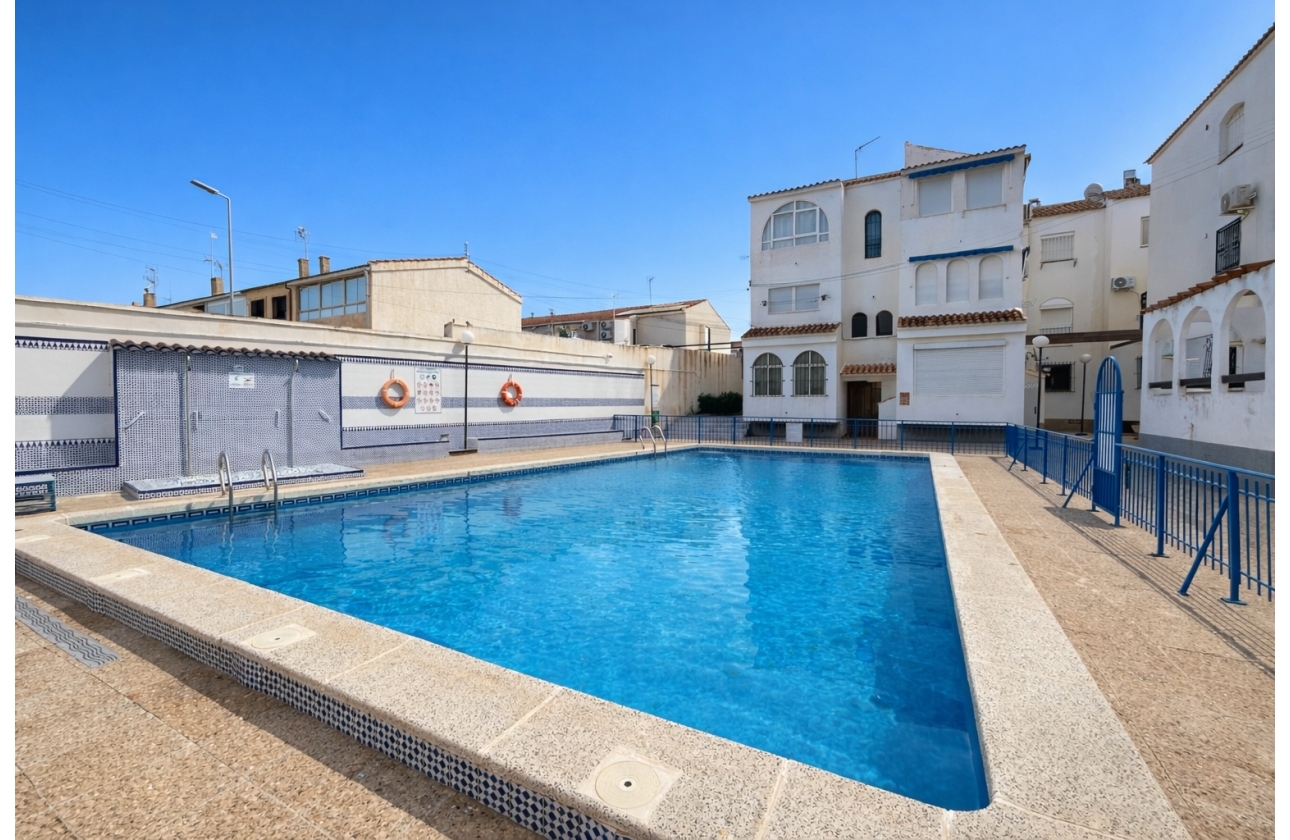 Resale - Apartment - Torrevieja - PLAYA NAUFRAGOS