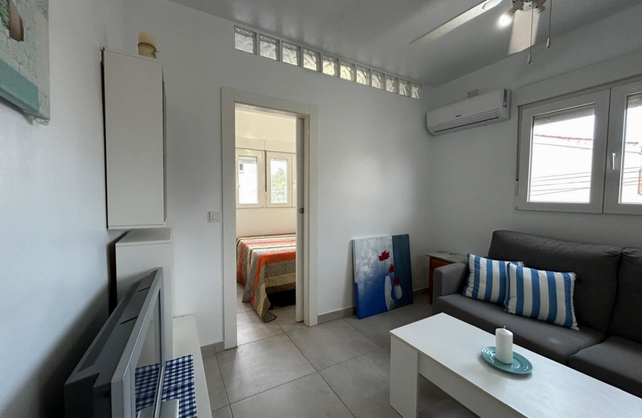 Resale - Apartment - Torrevieja - PLAYA NAUFRAGOS