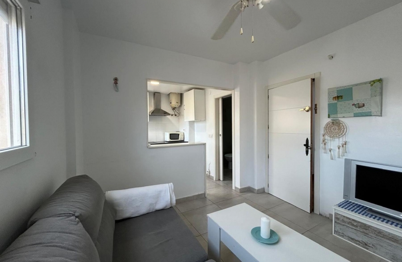 Resale - Apartment - Torrevieja - PLAYA NAUFRAGOS