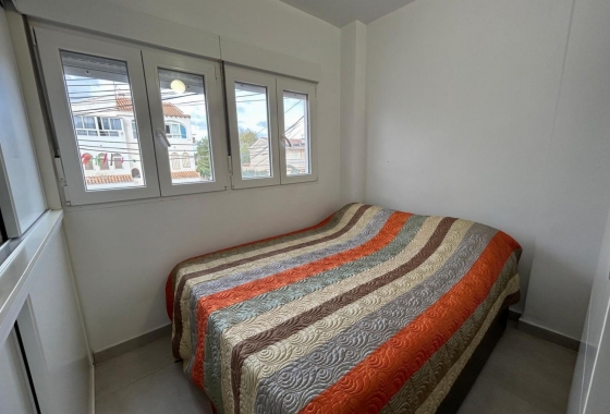 Resale - Apartment - Torrevieja - PLAYA NAUFRAGOS