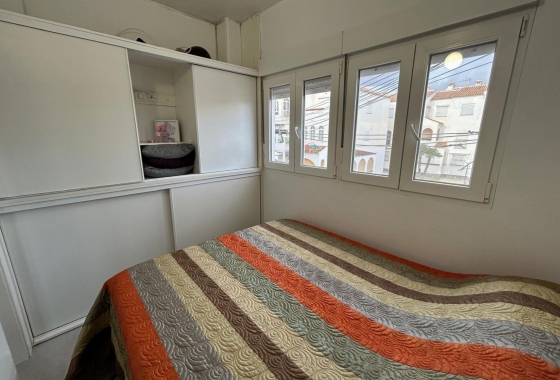 Resale - Apartment - Torrevieja - PLAYA NAUFRAGOS