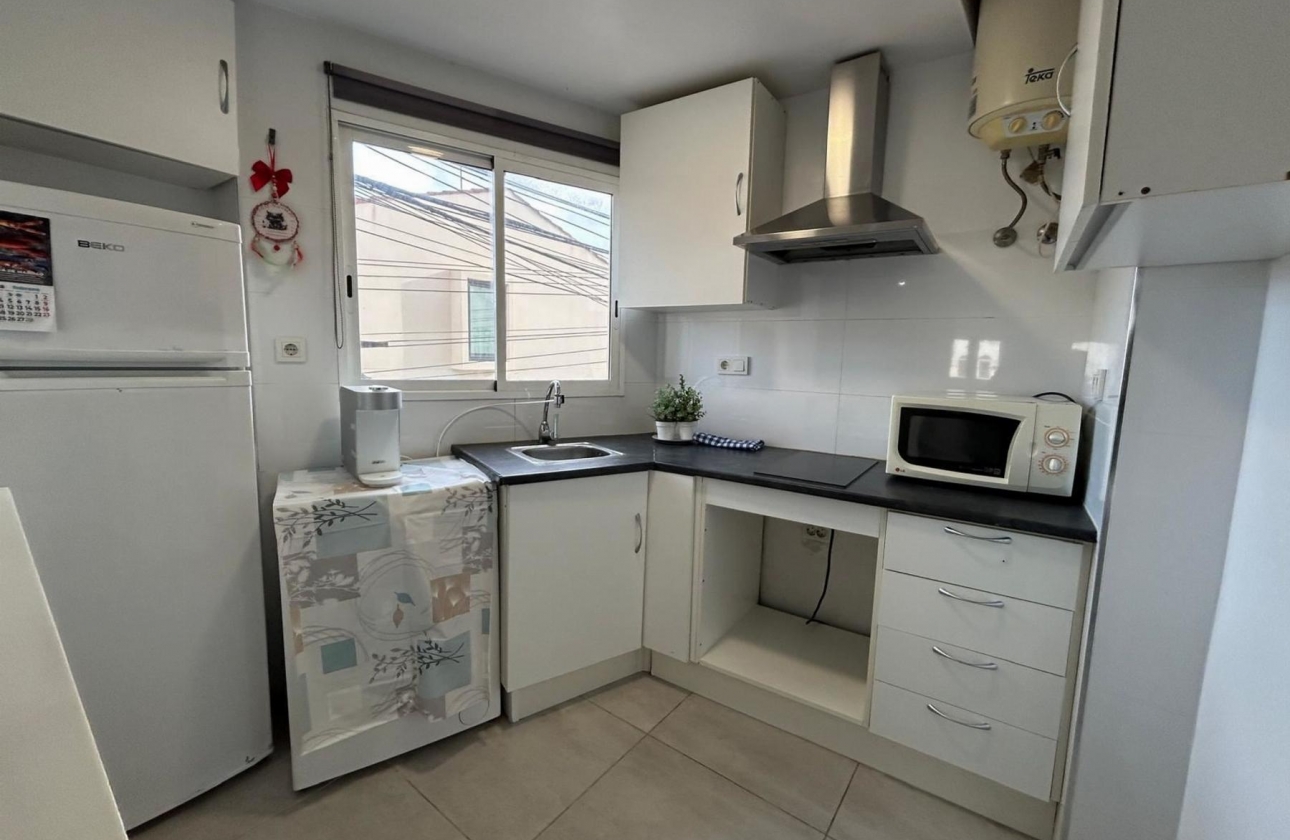 Resale - Apartment - Torrevieja - PLAYA NAUFRAGOS