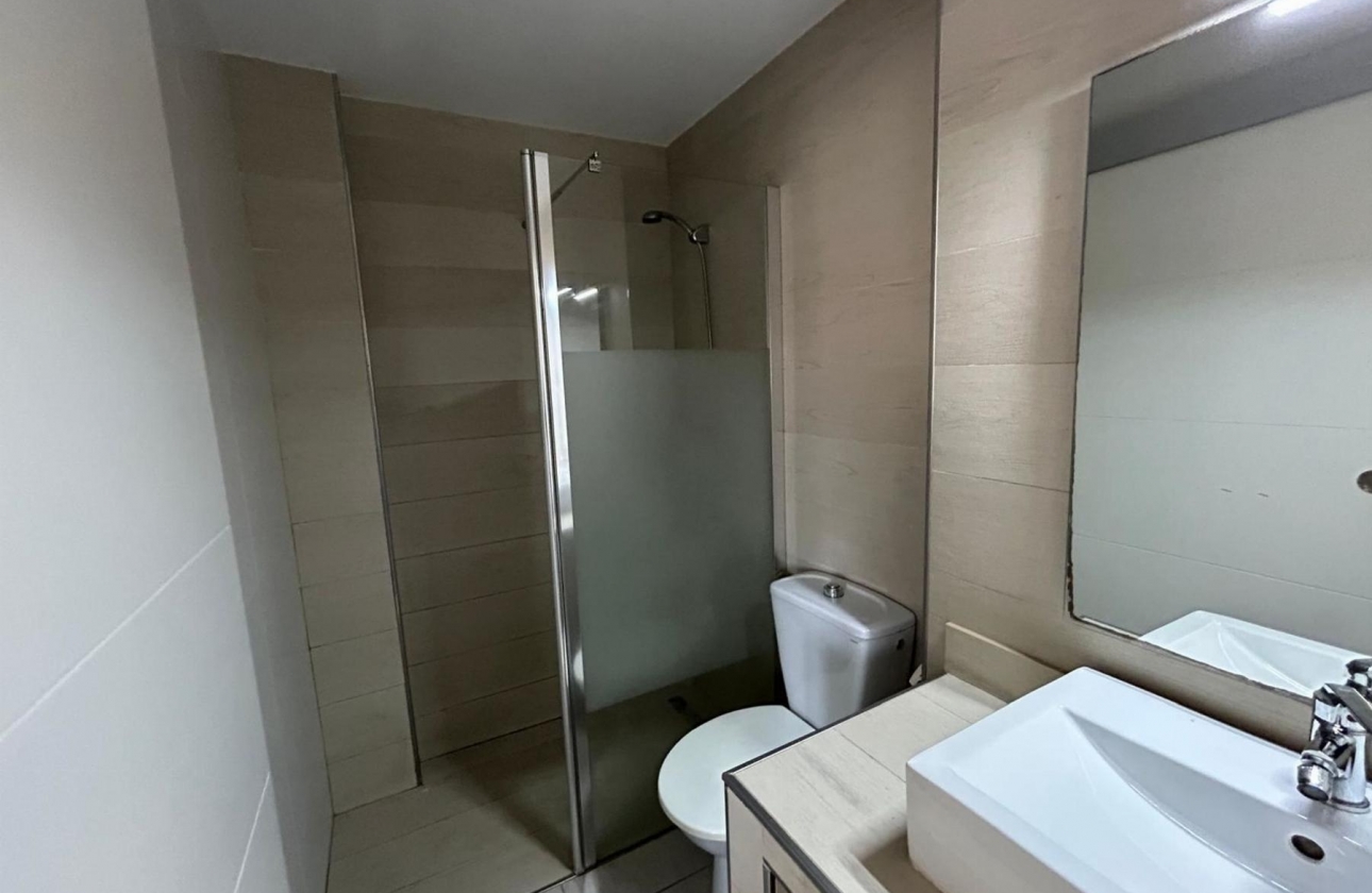 Resale - Apartment - Torrevieja - PLAYA NAUFRAGOS