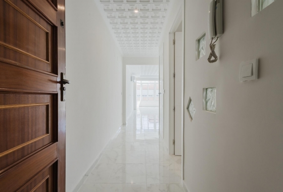 Resale - Apartment - Torrevieja - Playa del Acequión