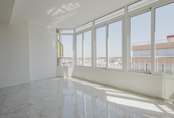 Resale - Apartment - Torrevieja - Playa del Acequión