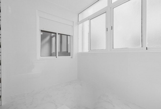 Resale - Apartment - Torrevieja - Playa del Acequión